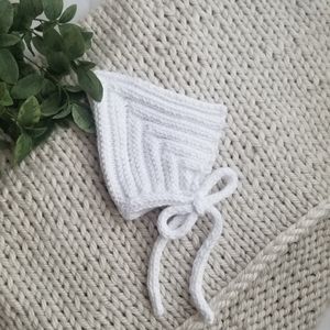 Knitted Baby Pixie Bonnet Hat | Arctic White
